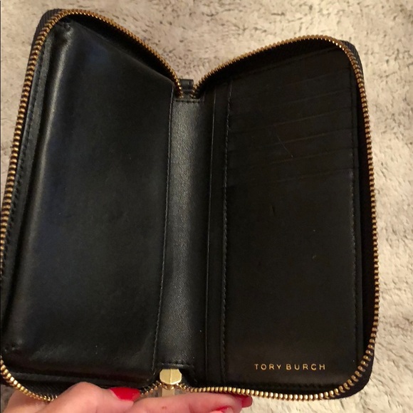 Tory Burch Wristlet 💥💥 - Picture 4 of 6